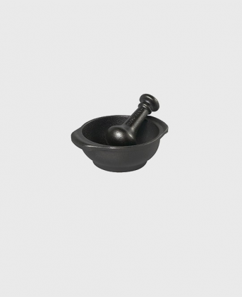 Spice grinder with pestle